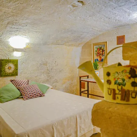 Dimora Madia 莫诺波利