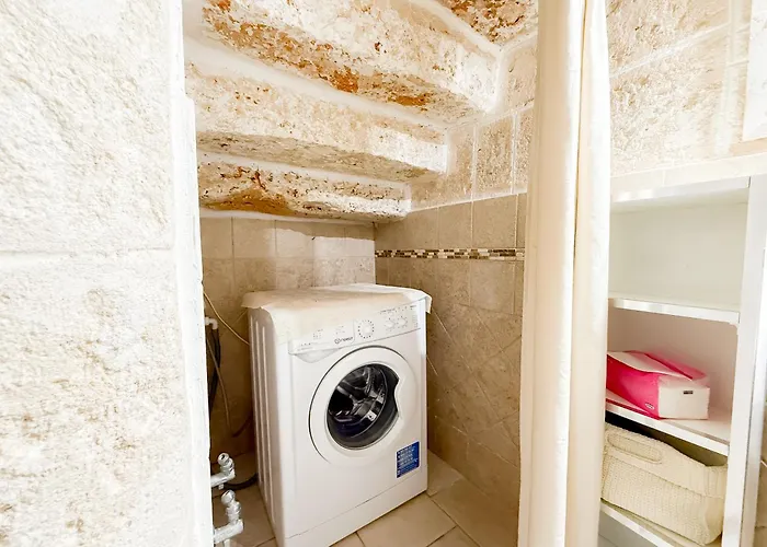 Dimora Madia * Монополи